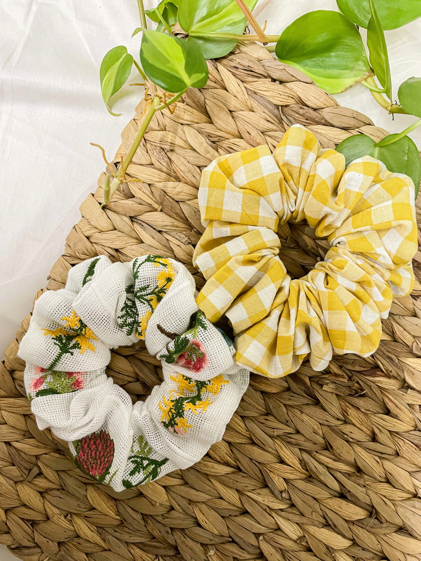 Sunny Botanical Scrunchie Set